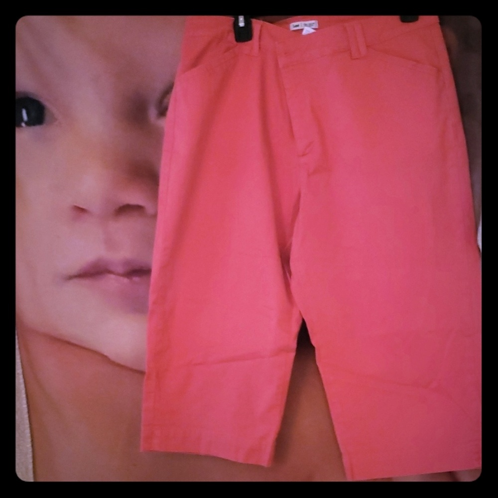 Capri pants